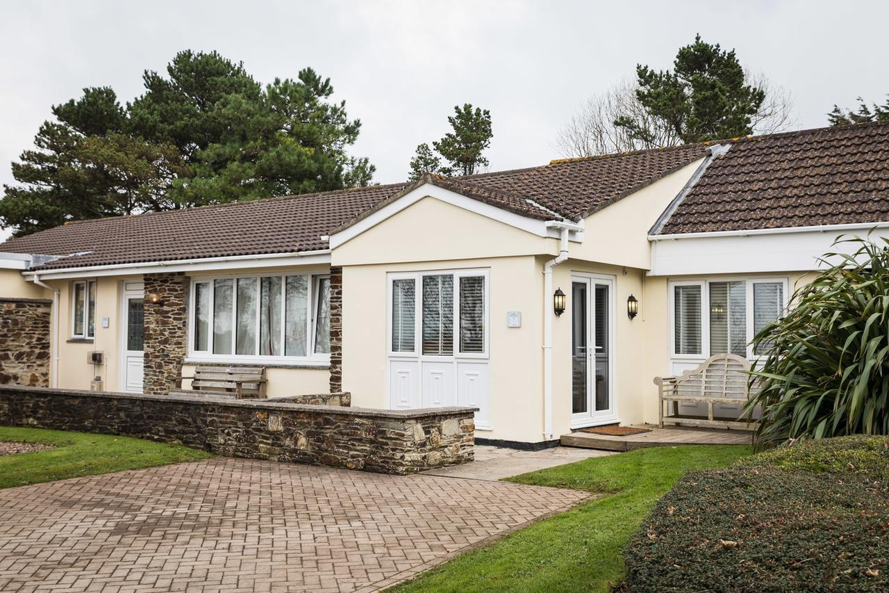 Carvynick Holiday Park Saint Enoder 外观 照片